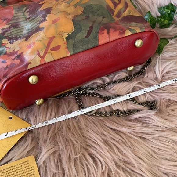 Hand crafted Leather Crossbody - Picture 8 of 9
